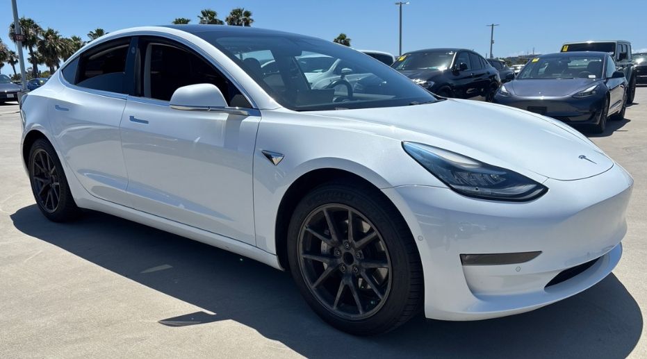 tesla model 3 2018 5YJ3E1EA8JF044935 image tesla model 3 2018 5YJ3E1EA8JF044935 image